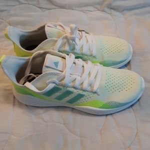 Adidas fluidly shoes